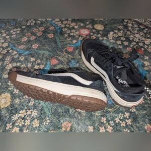 Vans Ultra Range XO MTE Hiking Shoe Waterproof and Cold Weather